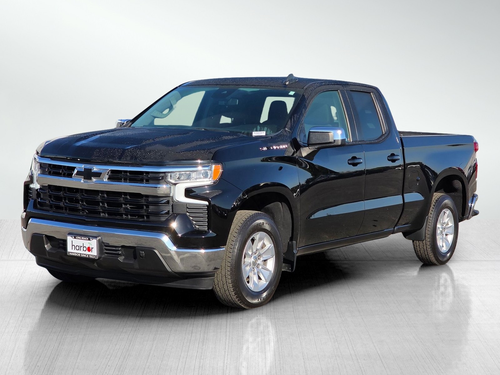 2023 Chevrolet Silverado 1500 LT photo 3