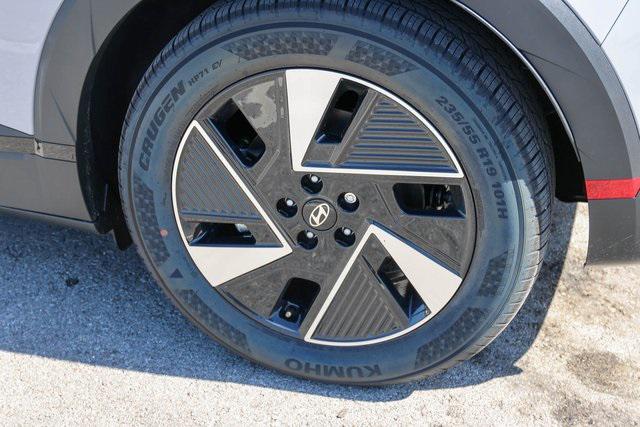 New 2025 Gray Hyundai SE image 5