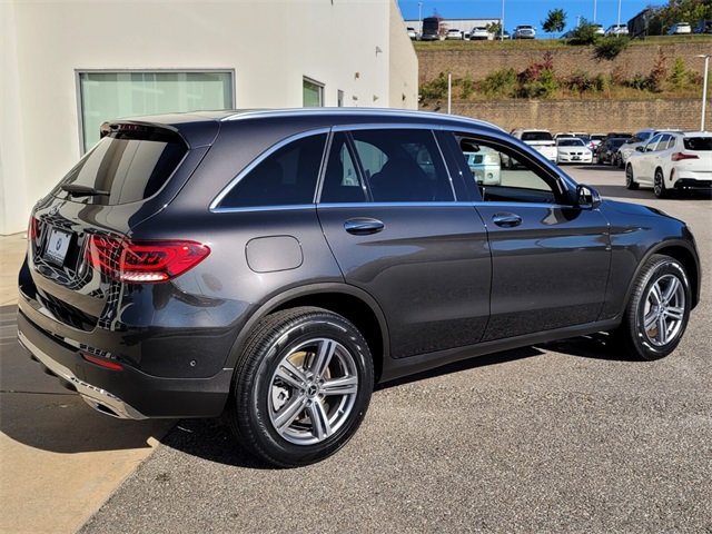 2022 Mercedes Benz GLC 300 photo 2