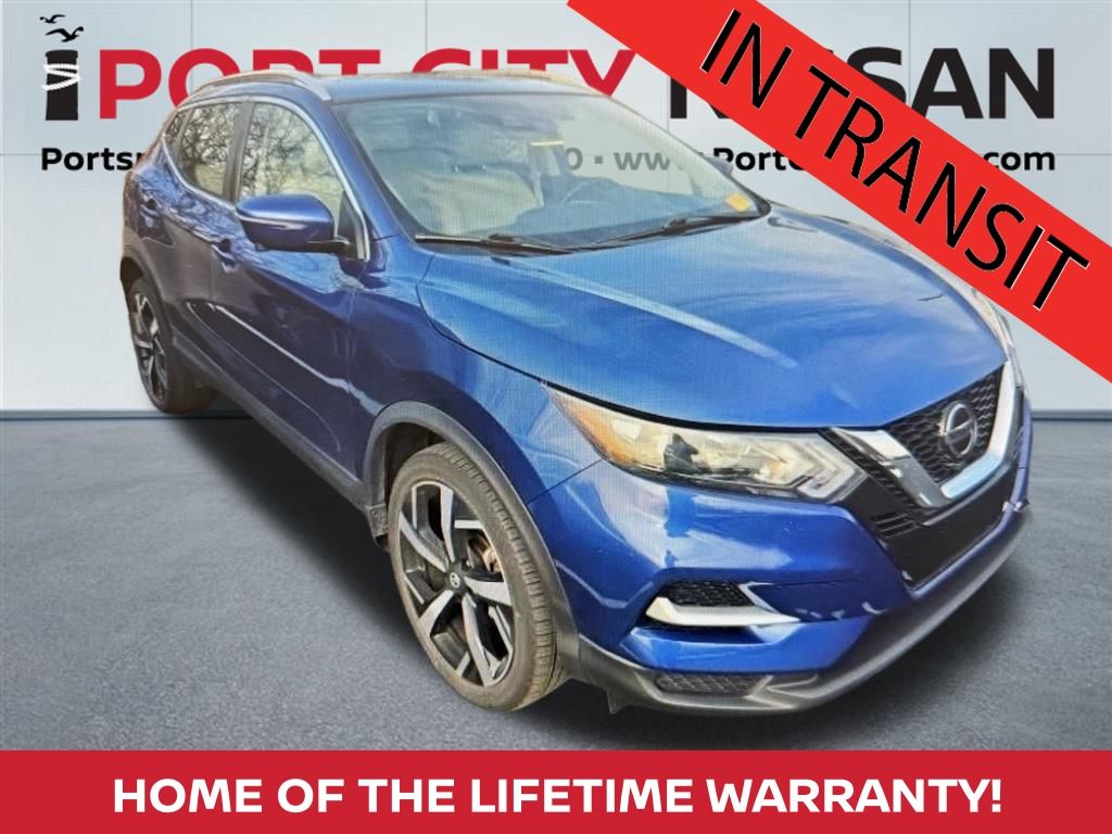 2022 Nissan Rogue Sport SL's photo