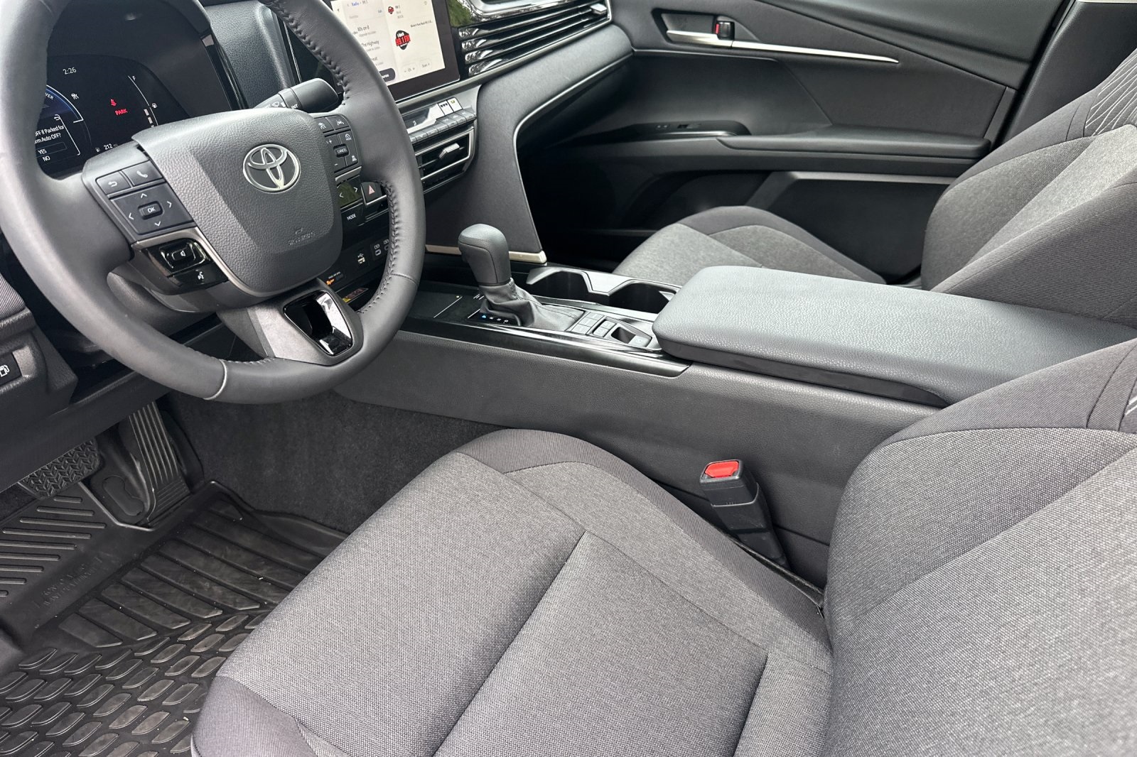 2025 Toyota Camry LE photo 8