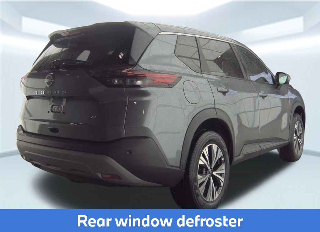 2023 Nissan Rogue SV photo 3
