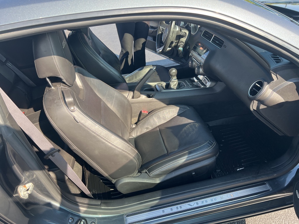 2011 Chevrolet Camaro 2SS photo 9