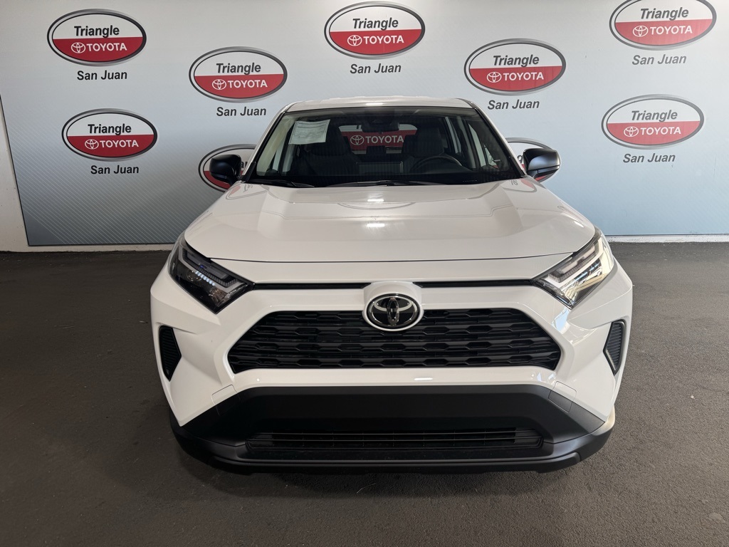 2025 Toyota RAV4 LE photo 2