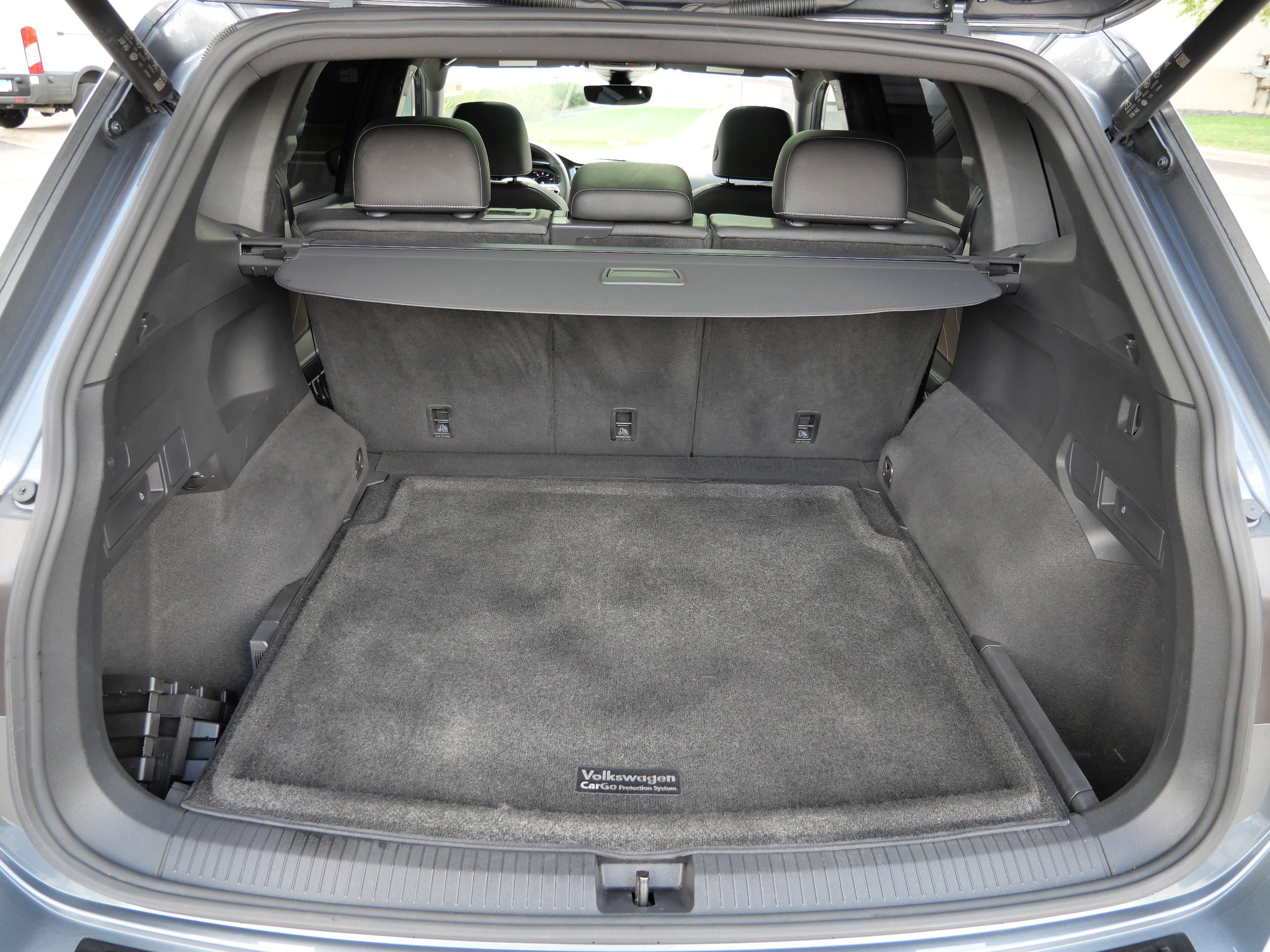 2022 Volkswagen Tiguan SEL Premium R-Line photo 18