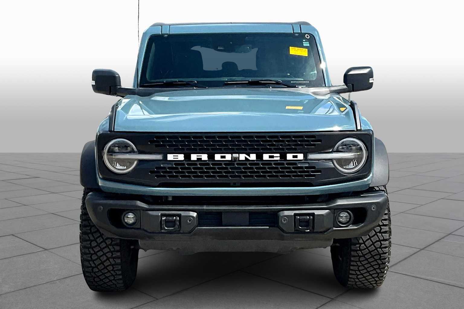 2023 Ford Bronco Badlands photo 3