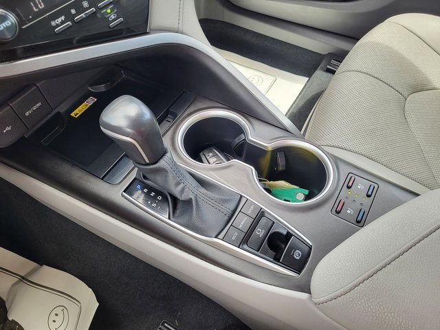2023 Toyota Camry XLE photo 19