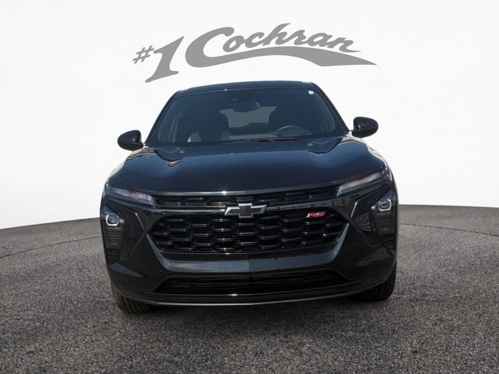 2024 Chevrolet Trax photo 2
