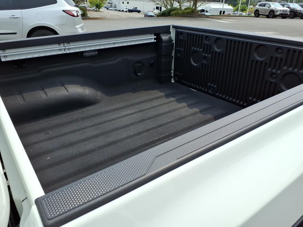2025 Nissan Frontier Crew Cab PRO-4X photo 12