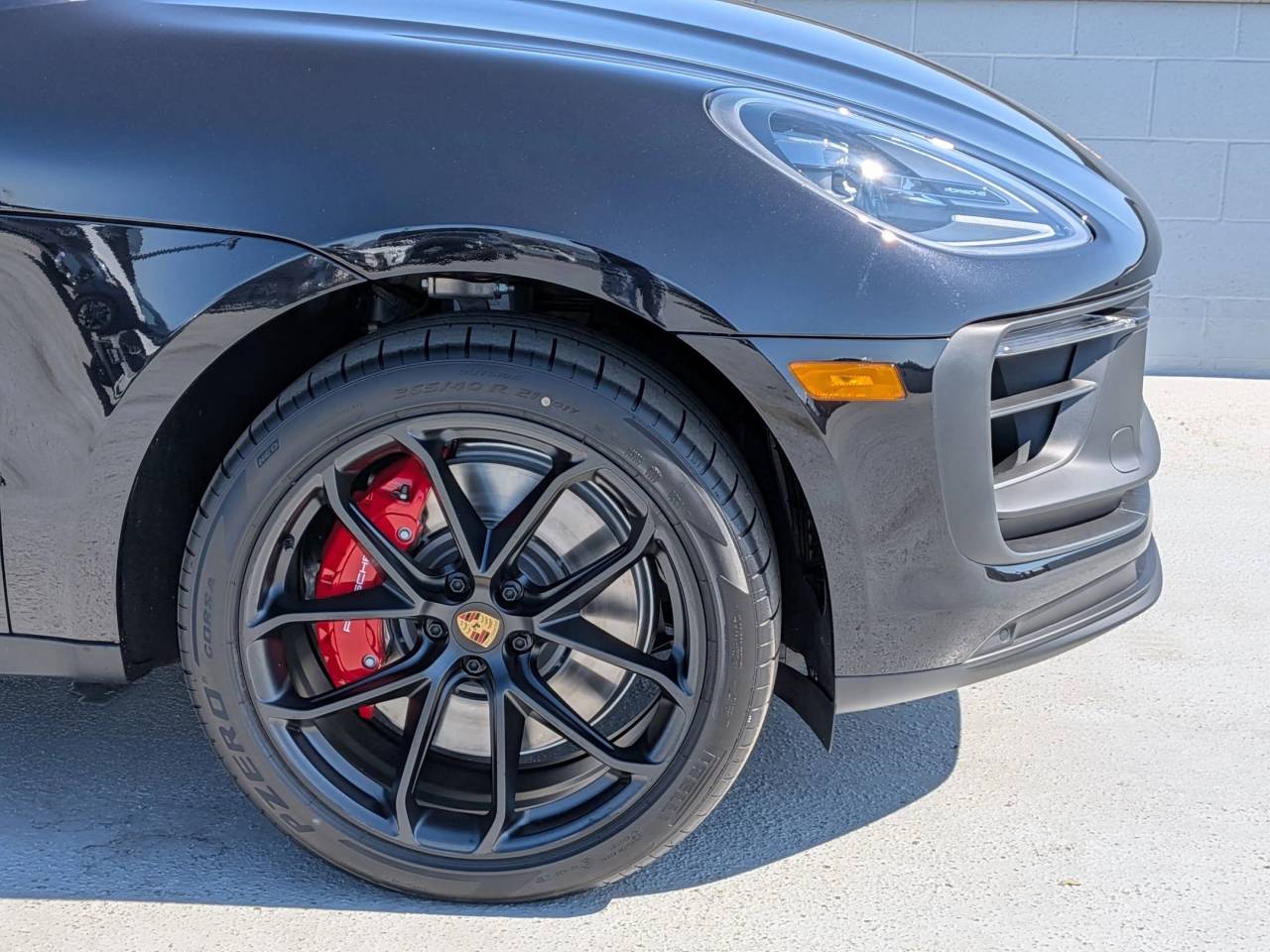 2026 Porsche Macan GTS photo 10