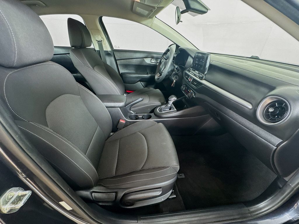2019 Kia Forte LXS photo 30