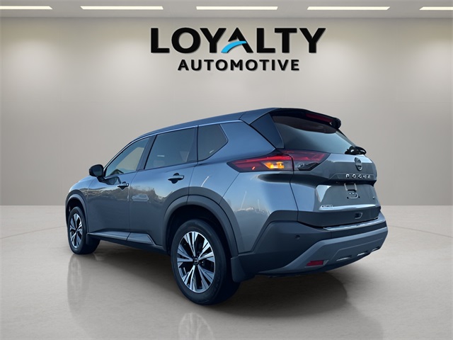 2023 Nissan Rogue SV photo 3