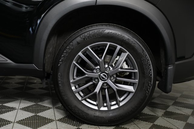 2023 Nissan Rogue S photo 24
