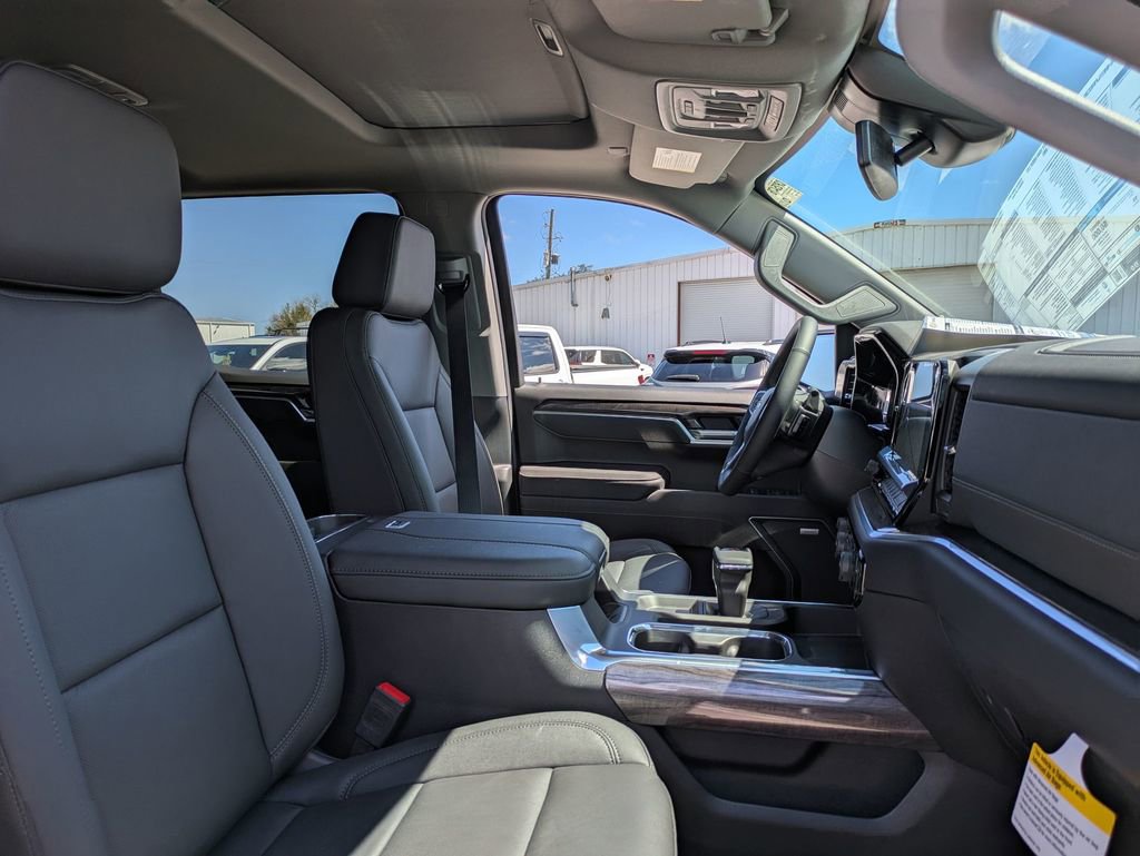 2025 Chevrolet Silverado 1500 LTZ photo 26