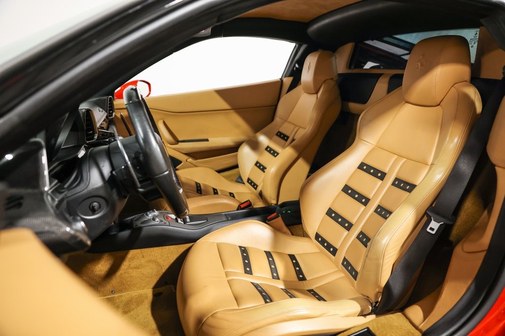 2010 Ferrari 458 Italia Base photo 22