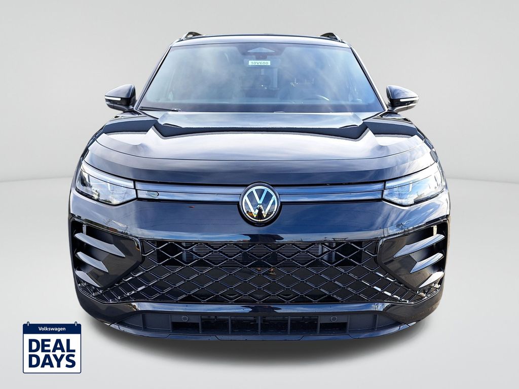 2025 Volkswagen Tiguan SE R-Line Black photo 2