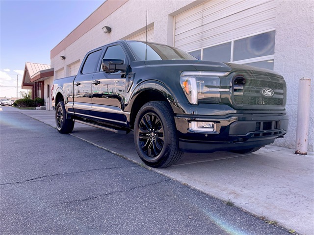 2024 Ford F-150 Lariat photo 2