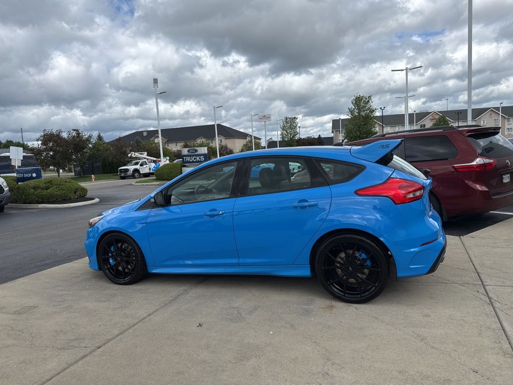 2016 Ford Focus RS photo 2