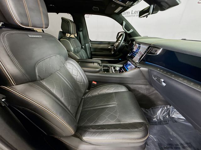 2023 Jeep Wagoneer L Series III Obsidian photo 28