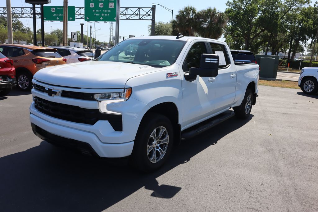2022 Chevrolet Silverado 1500 RST photo 3