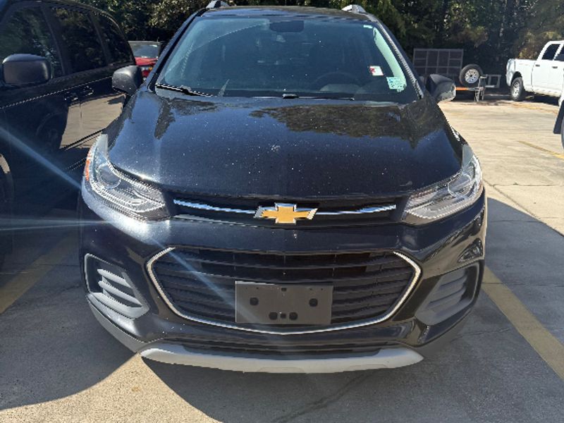 2019 Chevrolet Trax LT photo 2