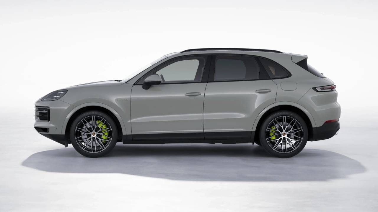 2026 Porsche Cayenne E-Hybrid photo 2