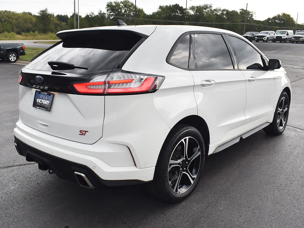 2022 Ford Edge ST photo 14