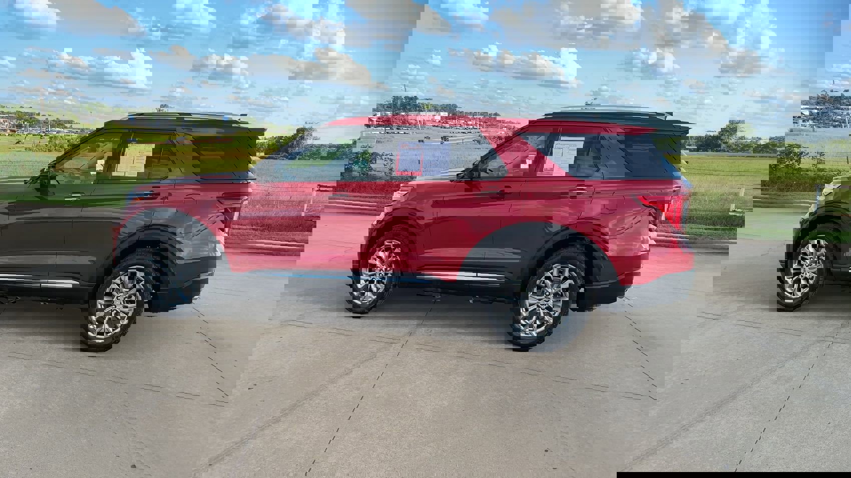 2024 Ford Explorer Limited photo 3