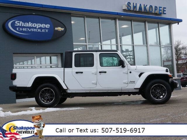 Used 2023 Jeep Gladiator Overland with VIN 1C6HJTFG7PL523554 for sale in Shakopee, Minnesota