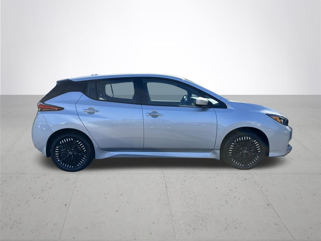 2025 Nissan Leaf SV Plus photo 5