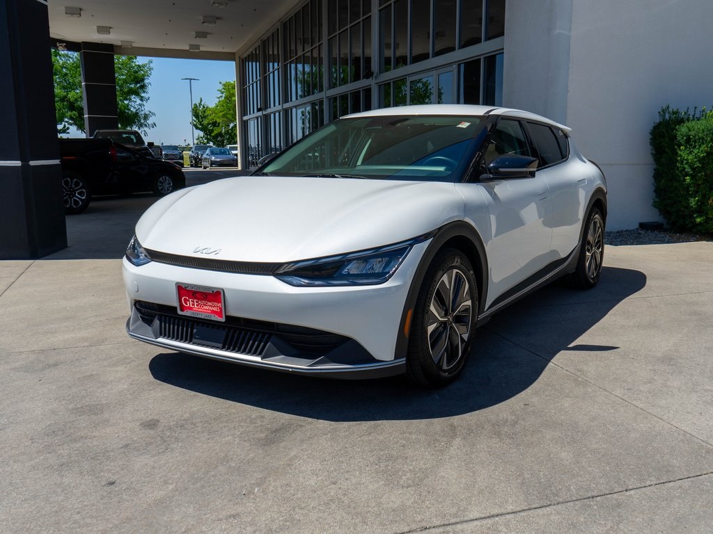 2024 Kia EV6 Light photo 3