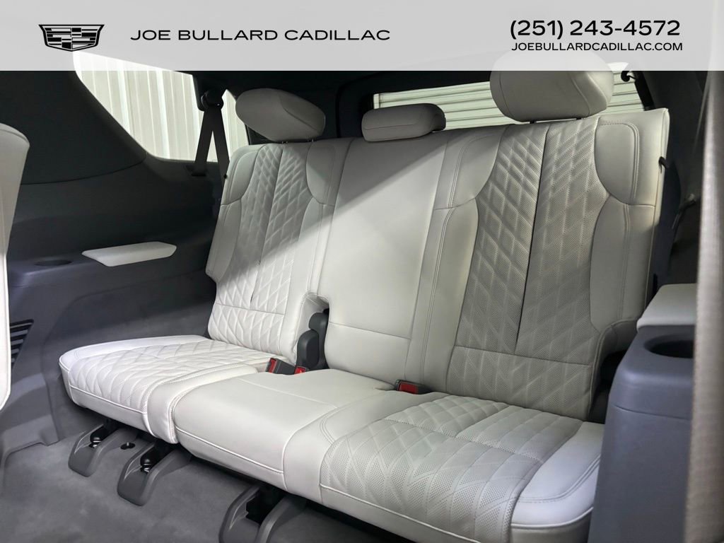 2026 Cadillac Escalade Luxury photo 19