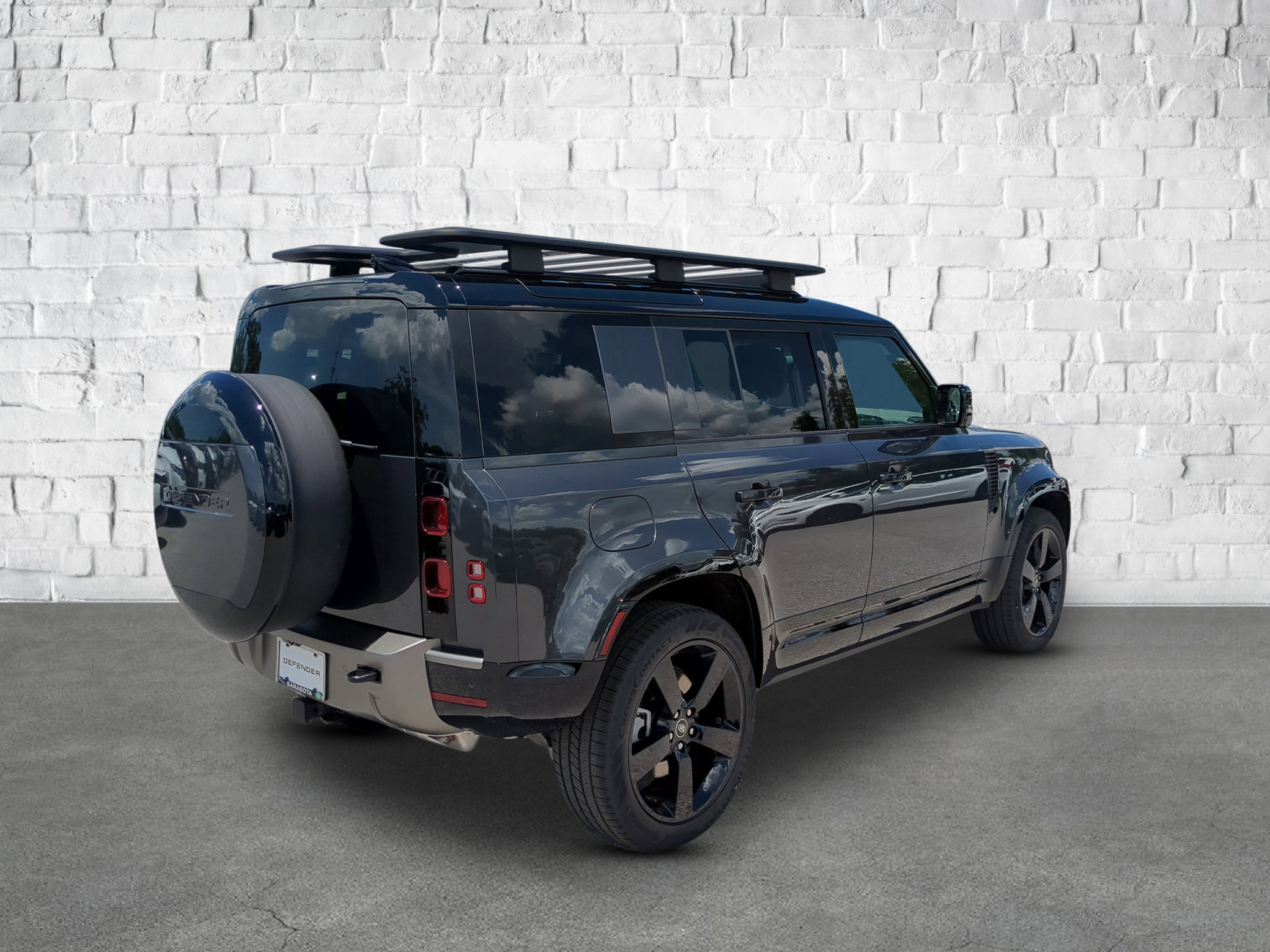 2025 Land Rover Defender 110 X-Dynamic SE photo 4