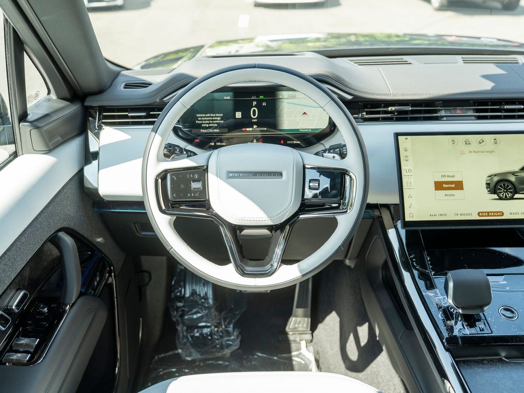 2025 Land Rover Range Rover Sport SE photo 9