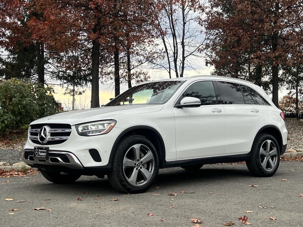2022 Mercedes-Benz GLC GLC300's photo