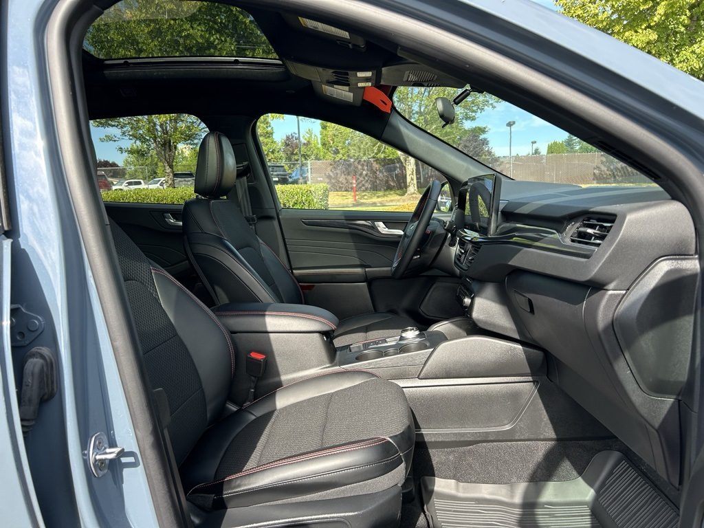 2024 Ford Escape ST-Line Select photo 27