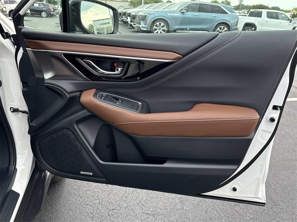 2025 Subaru Outback Touring XT photo 7