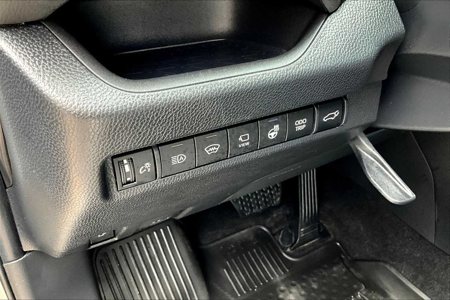 2023 Toyota RAV4 Hybrid XSE photo 29