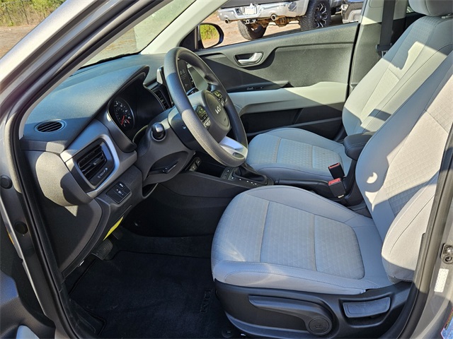 2022 Kia Rio S photo 5