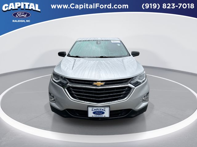 2021 Chevrolet Equinox LS photo 3
