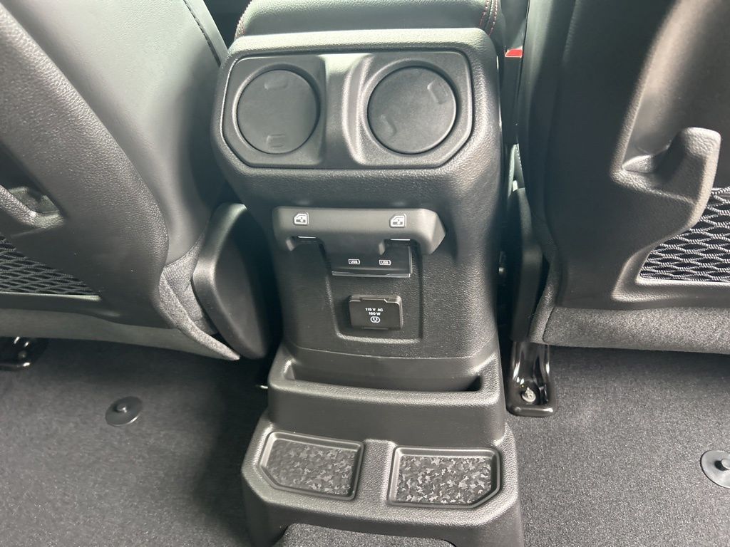2025 Jeep Wrangler Rubicon photo 28