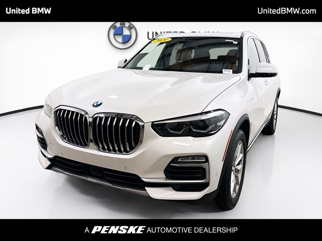 2021 BMW X5 45e's photo