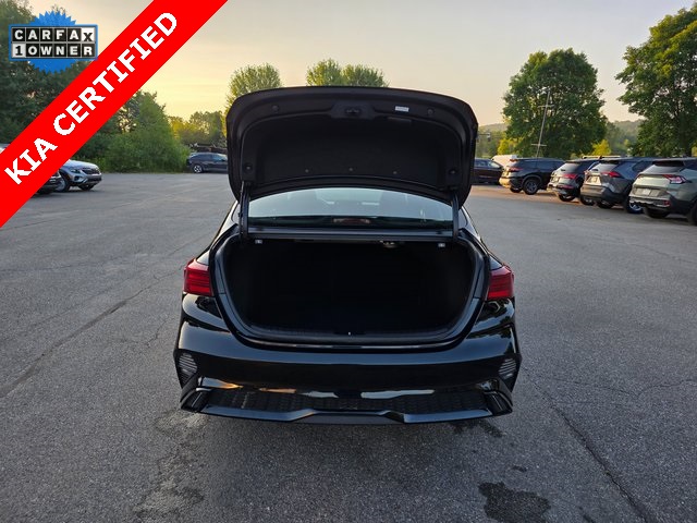 2022 Kia Forte GT-Line photo 9