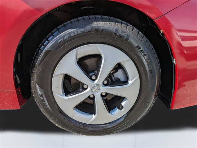 2015 Toyota Prius Four photo 8