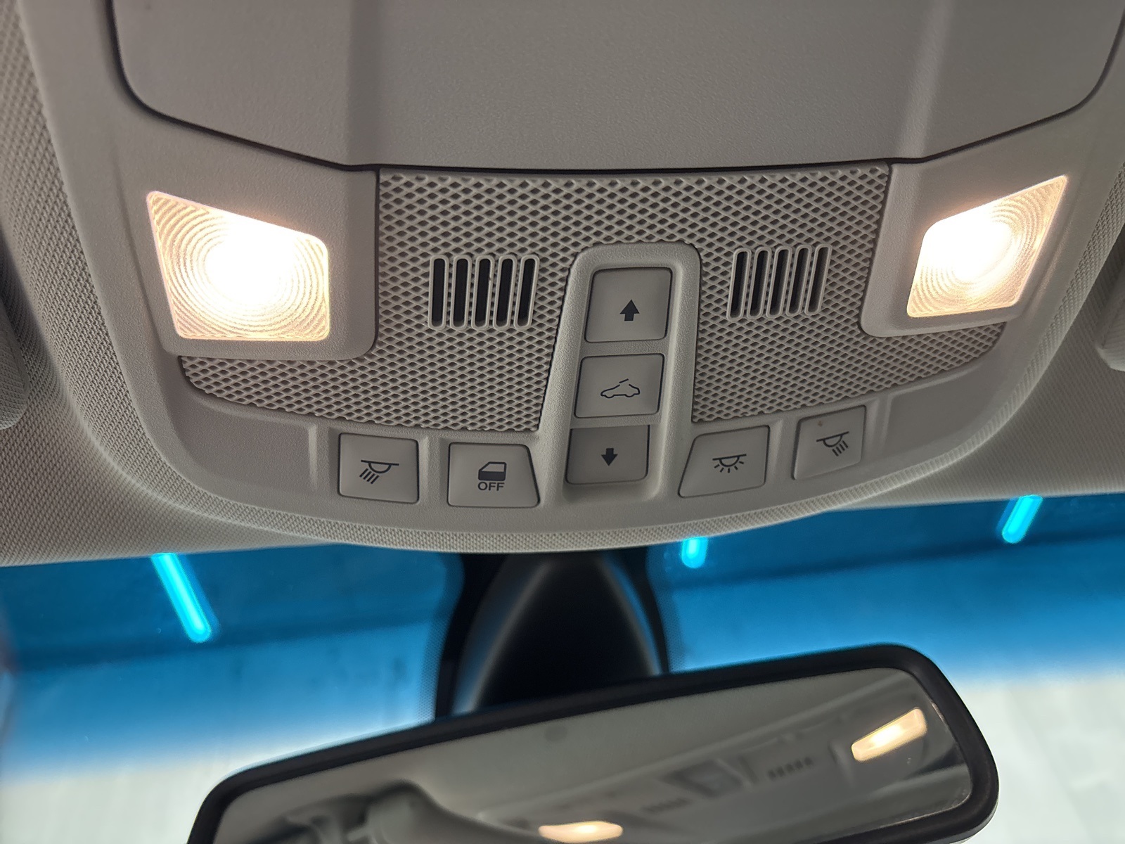 2015 Lincoln MKZ Base photo 14