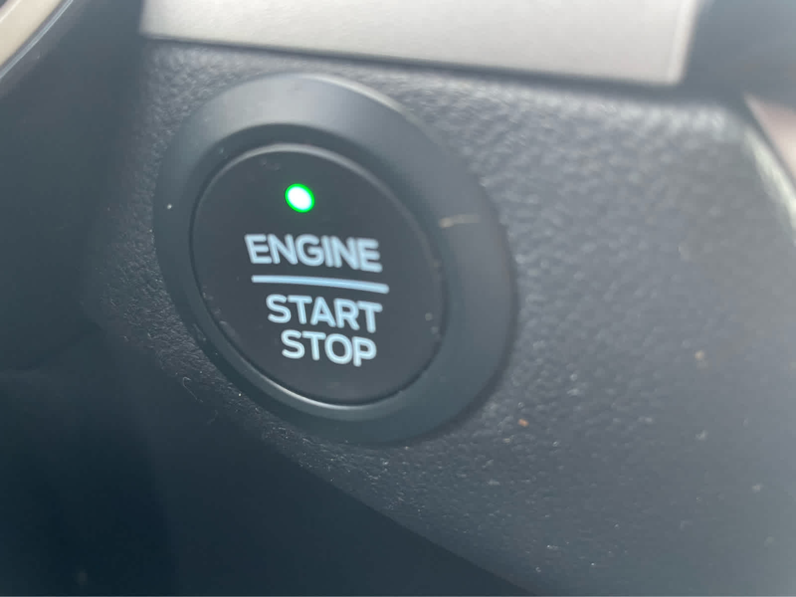 2020 Ford Escape SE photo 19
