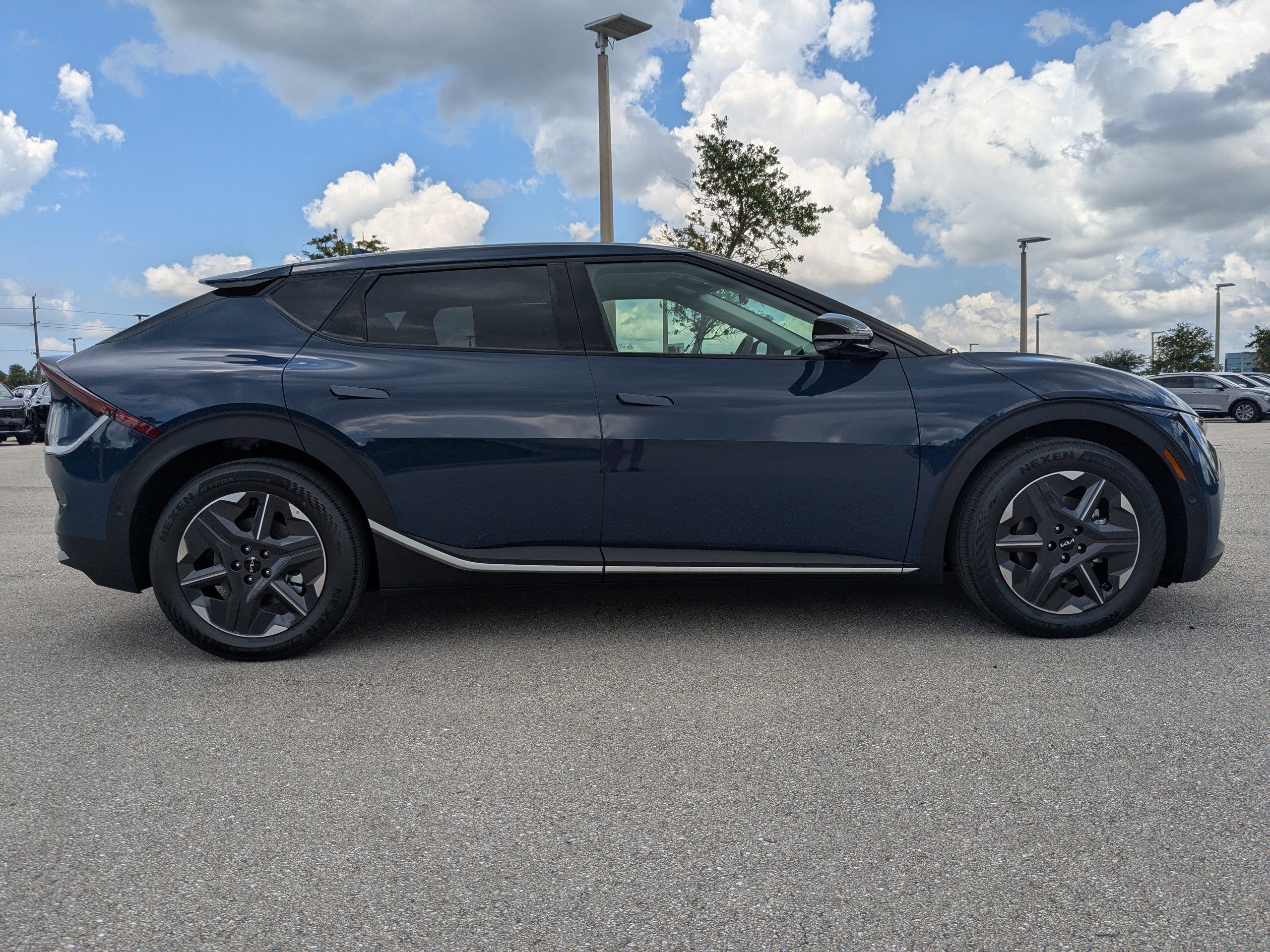 2025 Kia EV6 Light photo 3