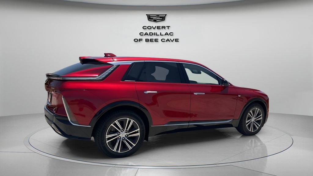 2025 Cadillac Lyriq Luxury photo 10