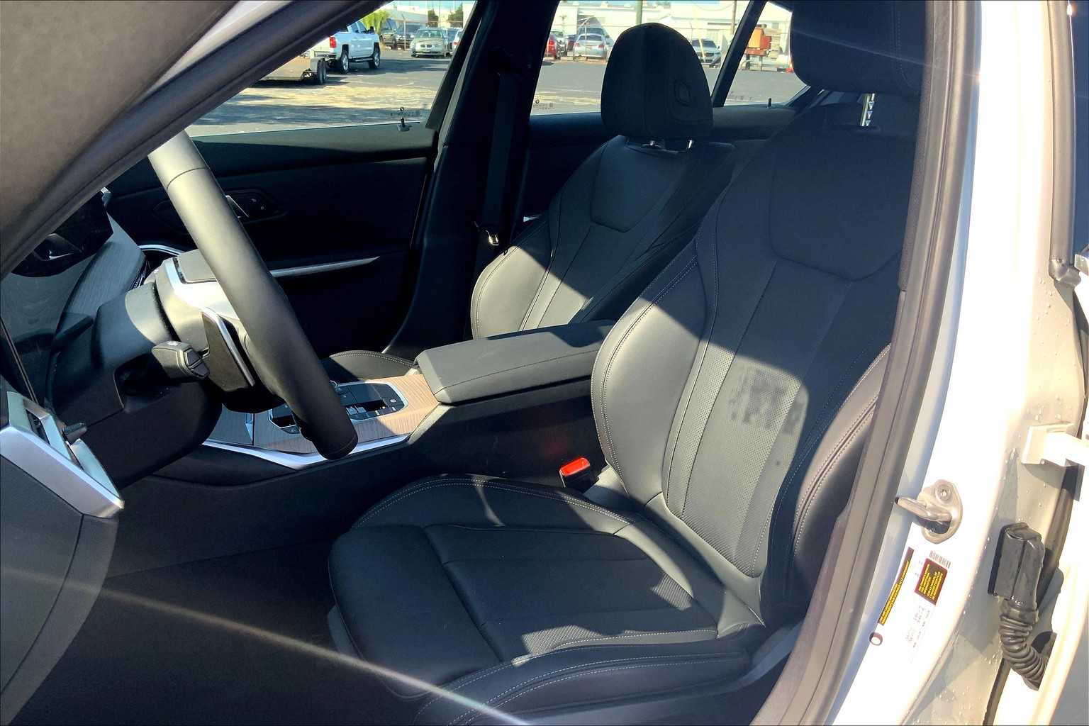 2025 Bmw 330i photo 7