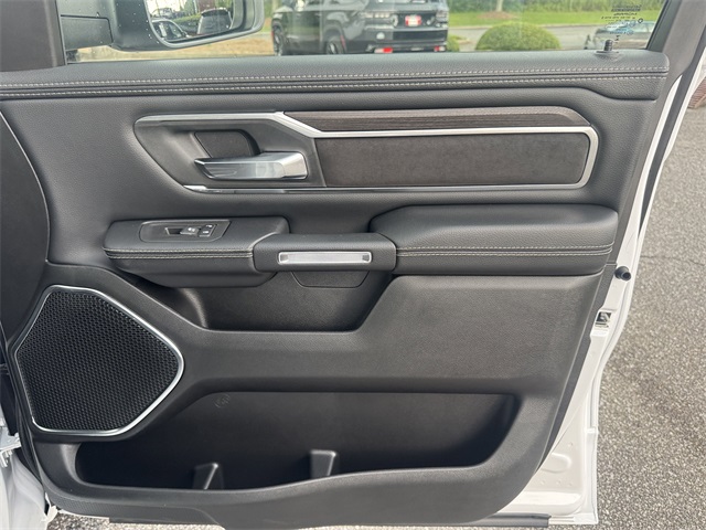 2025 Ram 1500 Laramie photo 14